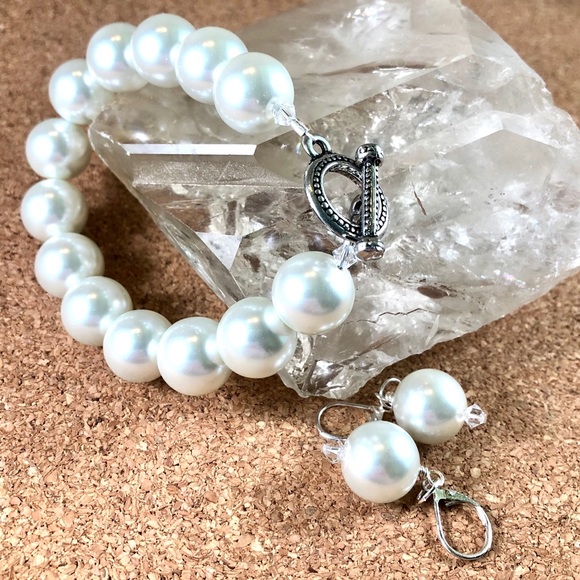 Shop Char’s Jewelry - Classic pearl bracelet and earring set